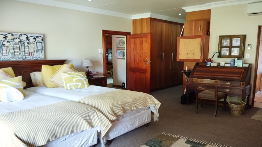 3 Bedroom Property for Sale in Van Der Hoff Park North West